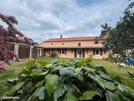 propriété 7 pièces 190 m²