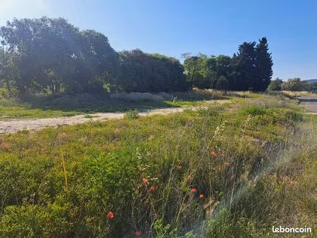terrain 630 m² bollène