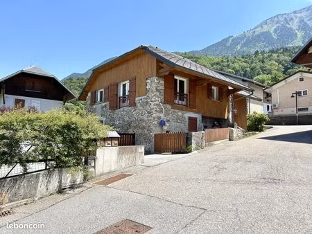duplex 4 pièces 100 m²