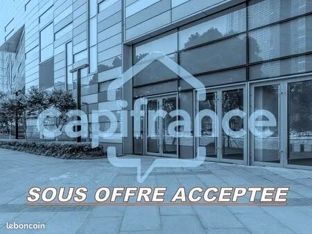 immeuble 90 pièces 2 822 m²