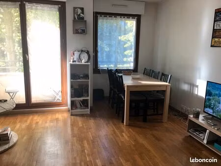 studio avec balcon centre ville