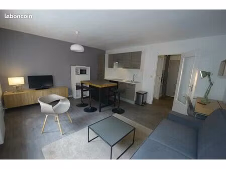 grand studio meublé de 31 m2 + parking privé