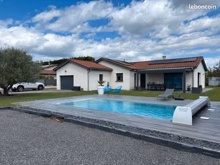 maison 135m² - terrain 1300m²- clim - piscine