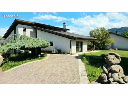 propriété 8 pièces 352 m²