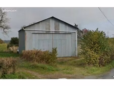 hangars plus terrains