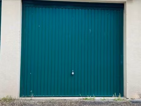 garage à vendre / nantua – résidence du lac – propriétaires uniquement