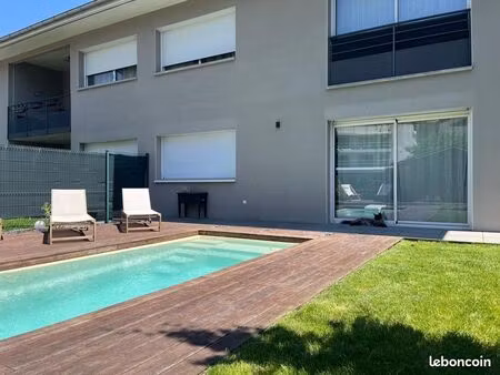 t3 avec jardin  piscine  garage et place de parking