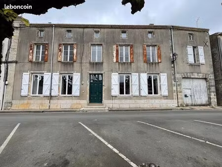 maison 14 pièces 264 m²