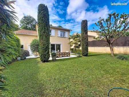 maison 6 pièces 138 m²