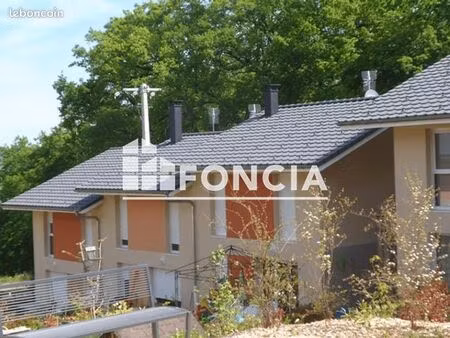 villa 4 pièces 77 m²