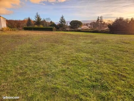 terrain à bâtir 1772m²