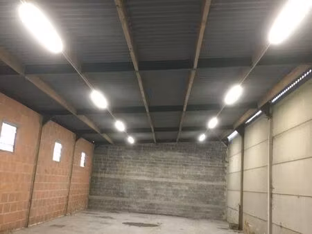 hangar/bâtiment de stockage