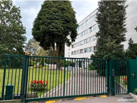 f2 meublé standing 60m2 au pied de l'edhec ( voie privée) vue parc calme absolu