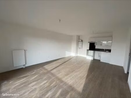 appartement 3 pièces 65 m²