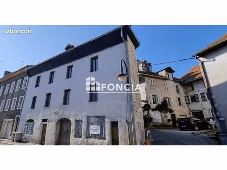 un plateau de 74 m² réaménageante en t3