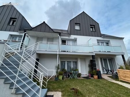 à louer – appartement t3 lumineux à vannes