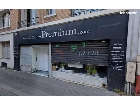 boutique 300 m² paris