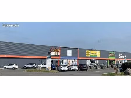 local commercial 300 m² ibos