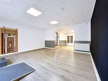 local commercial 70 m²