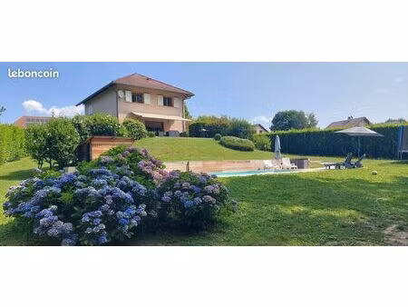 maison 8 pièces 226 m²