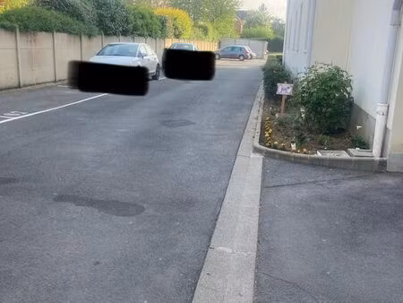 garage dans résidence sécurisée