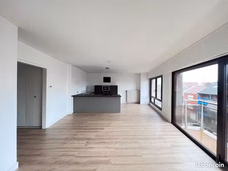 appartement t4 lumineux - malo terminus - 93m2 -proche plage