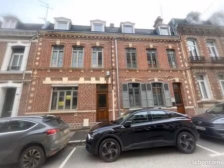 grand local professionnel avec du cachet 40m2 centre d’arras à 5 min de la gare