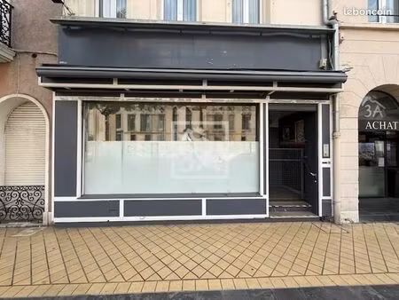 local commercial 156 m²