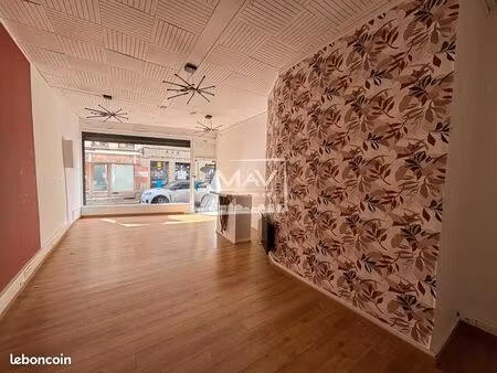 local commercial 56 m²