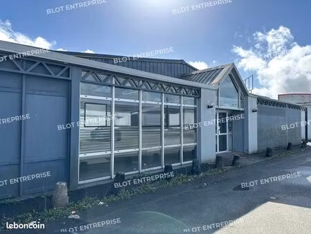 local commercial 830 m²