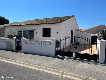 maison individuelle alenya 3 faces avec piscine