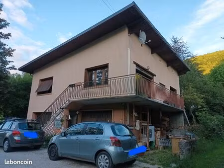 maison curienne