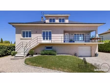 maison 7 pièces 198 m²