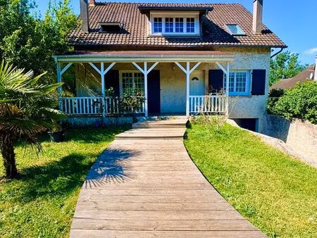 maison traditionnelle familiale