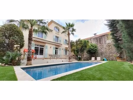 maison de maître 250m² en plein centre ville