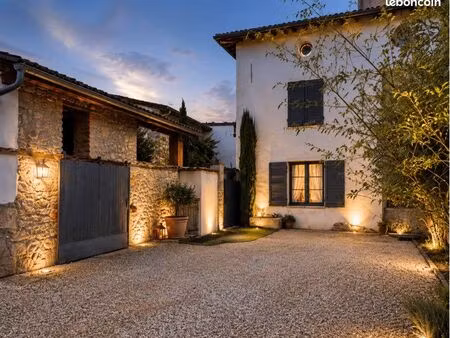 maison 8 pièces 267 m2 terrain 500m2 dpe c
