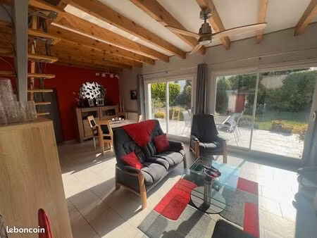 maison avec jardin et garage – secteur salengro / gratte-ciel - tram t6 (roger planchon) –
