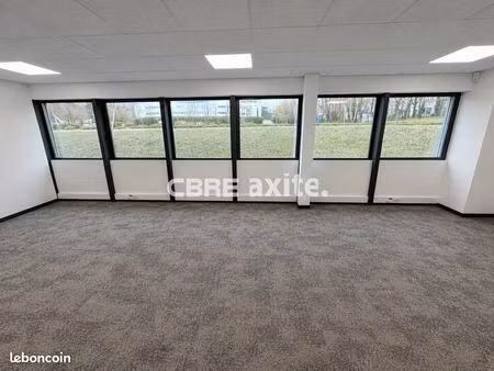 bureaux 100 m² chavanod