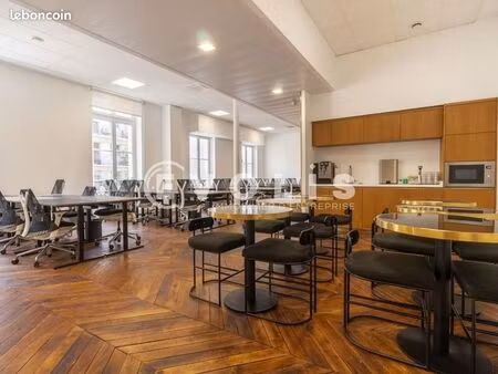 bureau 370 m²