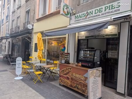 local tout commerce rue pietonne