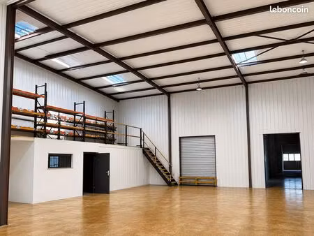 à louer – local d’activité / entrepôt – 1217 m²