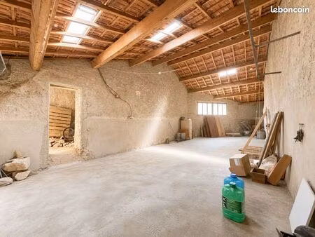 parking/box 120 m² carnoules