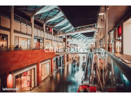 local commercial 127 m² annecy
