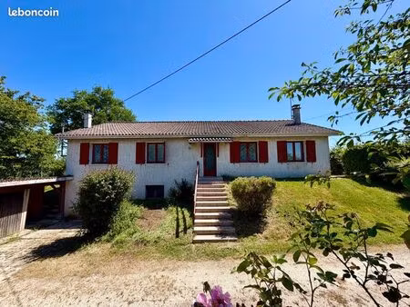 maison familiale à meillonnas  130 m²  grand terrain et vue sur le revermont