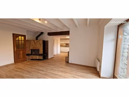 ? maison mitoyenne 155 m² – 3 niveaux – disponible 1er juillet