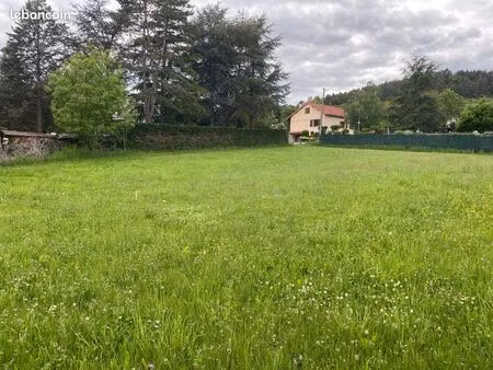 terrain à vendre beauzac 1400m2 clôturé viabilisé en bordure 5 minutes du centre