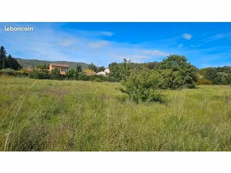 terrain 916 m² lauris