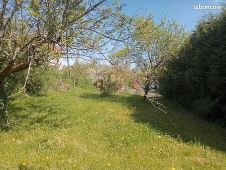 terrain constructible 800m2