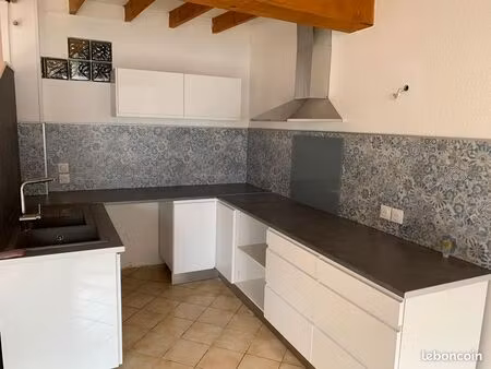 t5 duplex dans maison de village