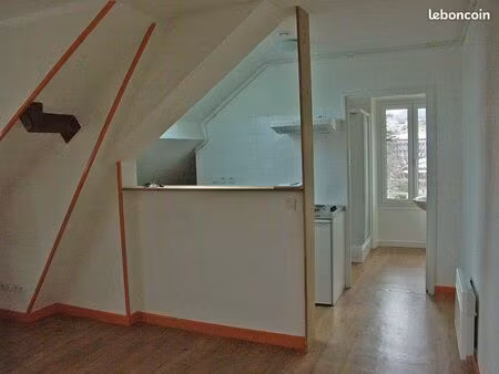 studio 1 pièce 27 m²